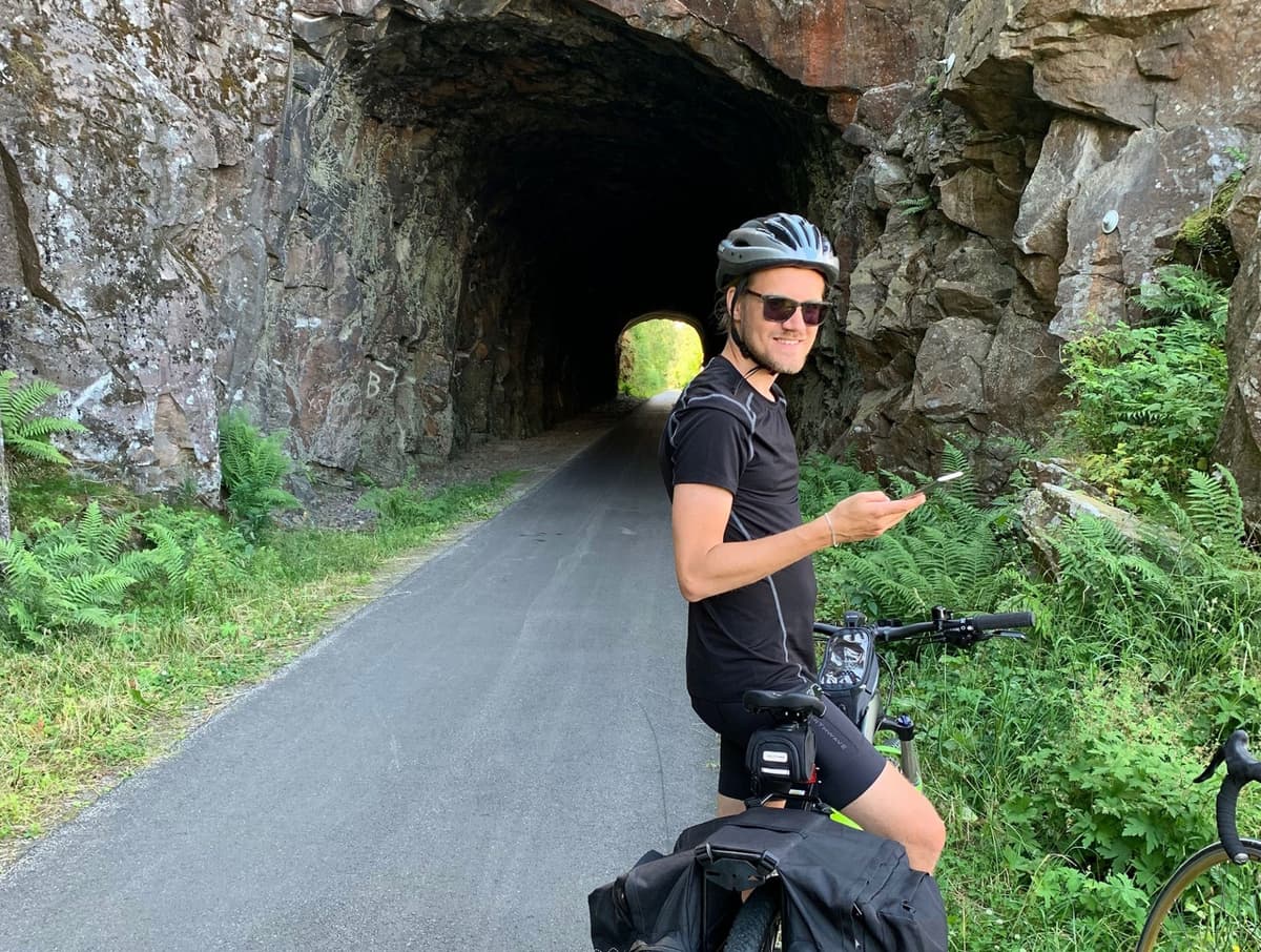 Mattias vid en tunnel.