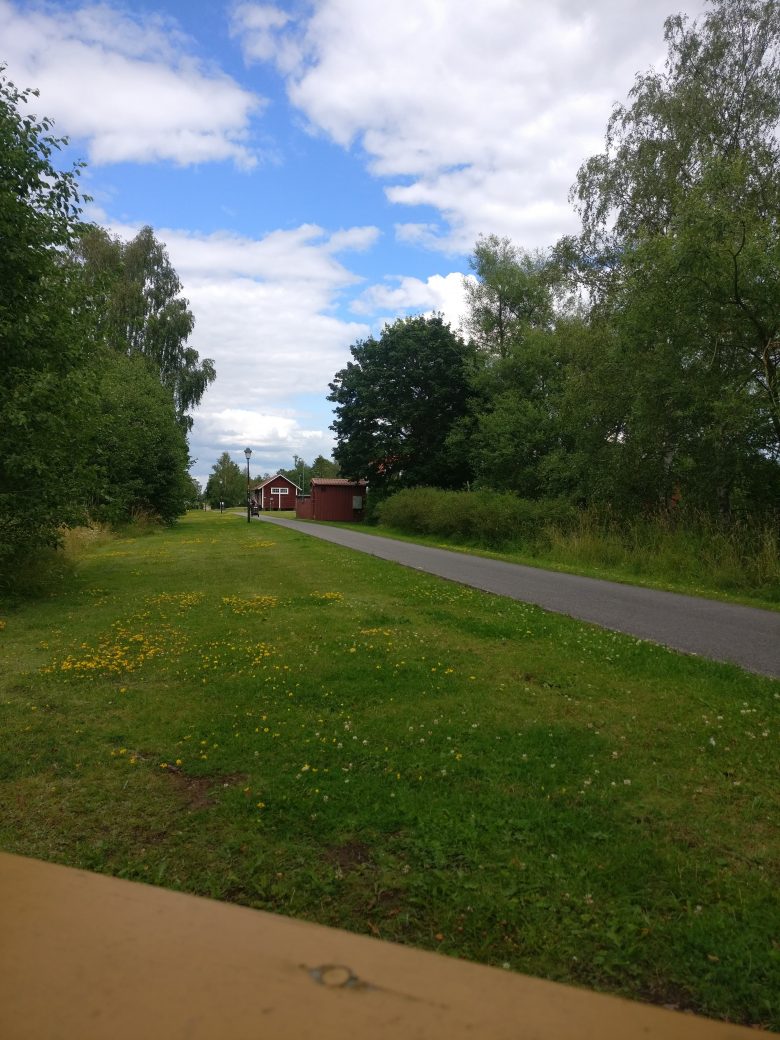 Gamla banvallen mellan Ulricehamn och Falköping, utgör numera Ätradalsleden